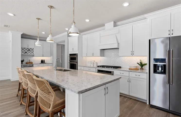 Actual home photo. Colors, finishes, textures and options may appear differently in person due to variations in monitors and viewing devices.