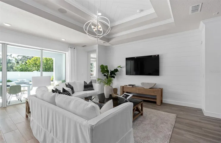 Actual home photo. Colors, finishes, textures and options may appear differently in person due to variations in monitors and viewing devices.