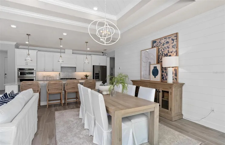 Actual home photo. Colors, finishes, textures and options may appear differently in person due to variations in monitors and viewing devices.