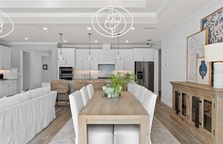 Actual home photo. Colors, finishes, textures and options may appear differently in person due to variations in monitors and viewing devices.