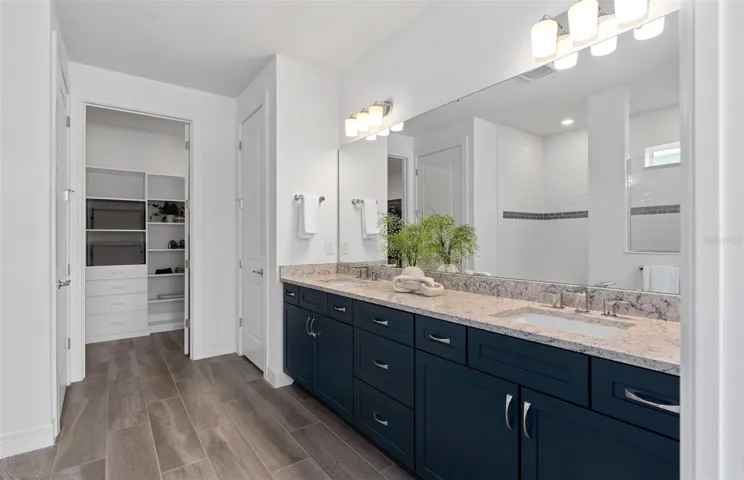 Actual home photo. Colors, finishes, textures and options may appear differently in person due to variations in monitors and viewing devices.