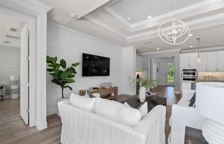 Actual home photo. Colors, finishes, textures and options may appear differently in person due to variations in monitors and viewing devices.