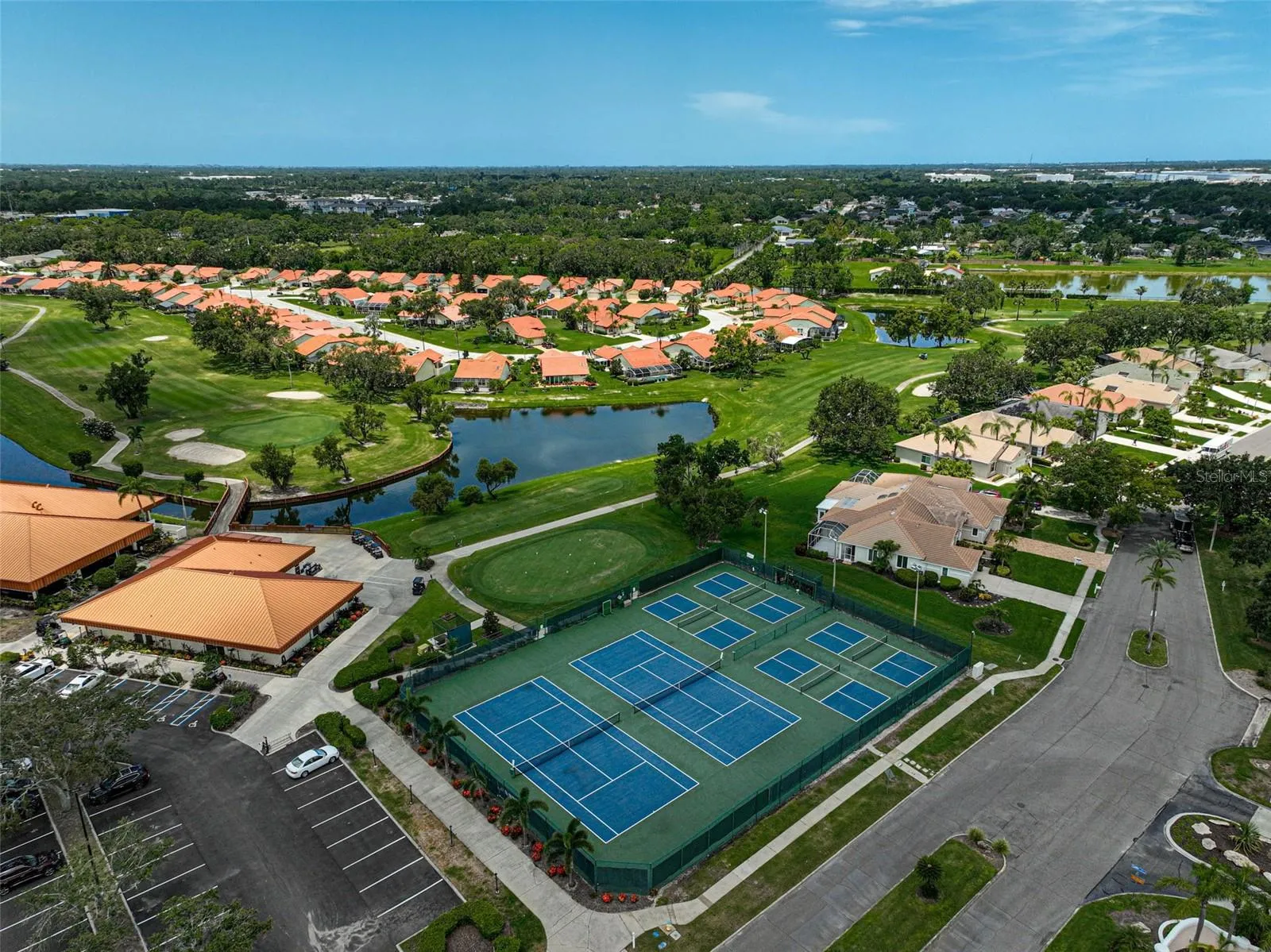 Tennis & Pickleball Courts