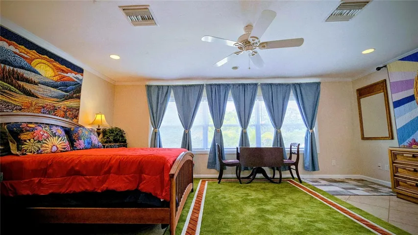 Master bedroom-king