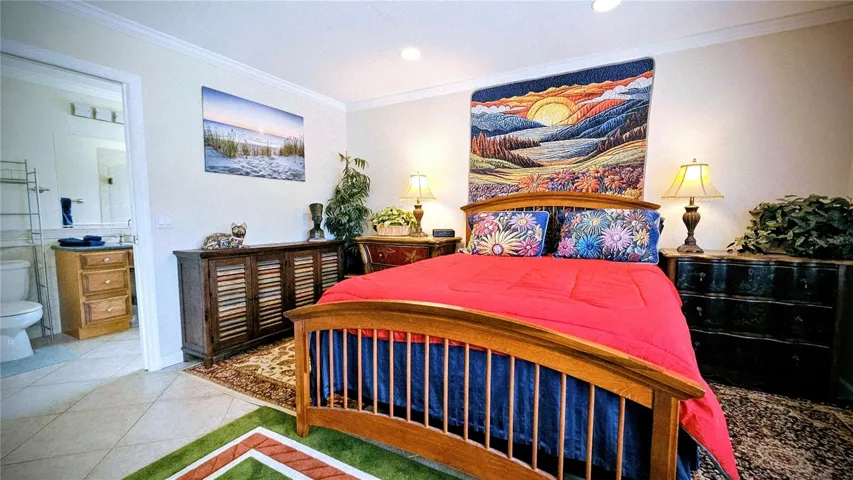 Master bedroom-king