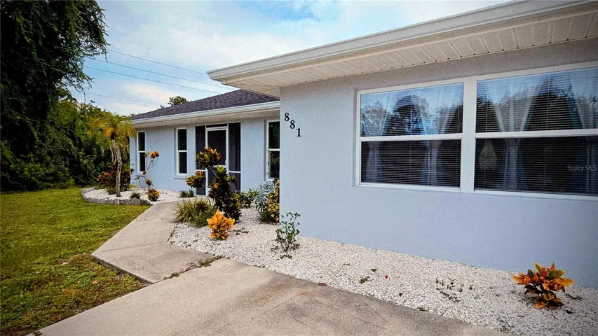 881 Bayshore Dr.