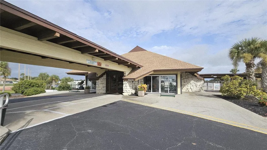 Clubhouse-fitness center