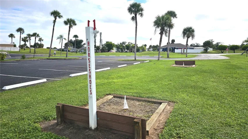 Horseshoe pit