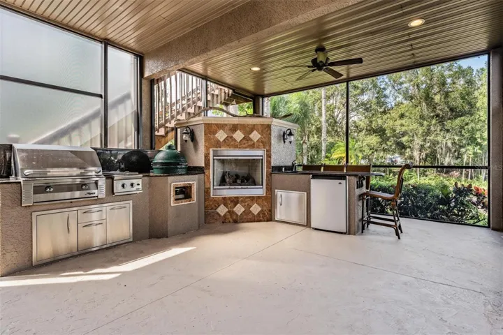 Outdoor kitchen!