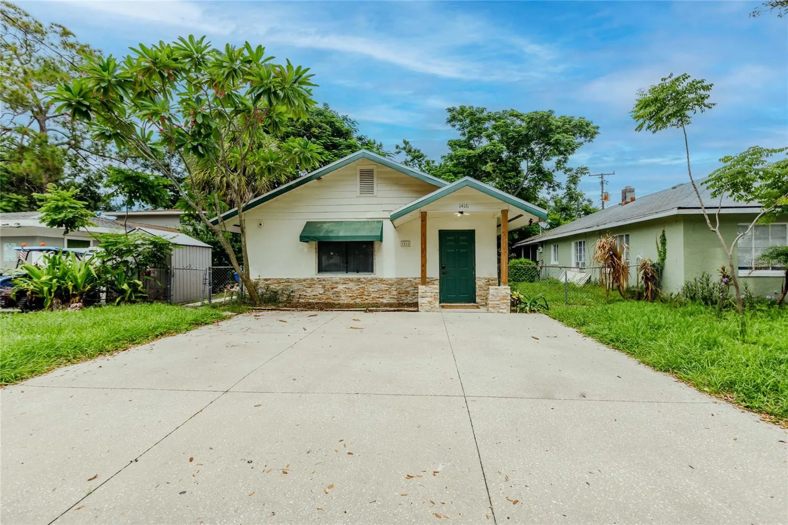 Front of duplex and unit 1 access