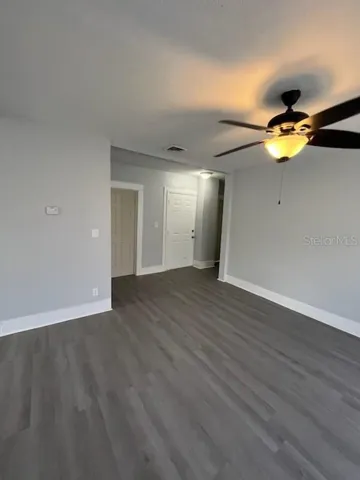2nd fl Liv Rm entrance