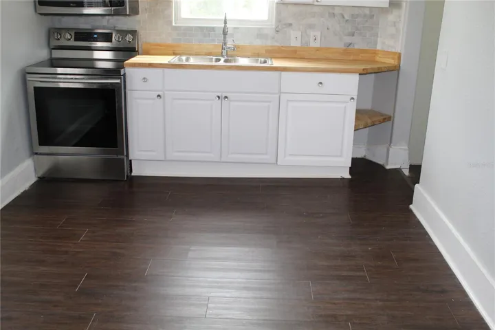1st fl kitchen