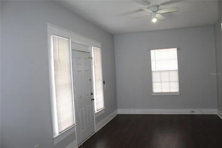 1st fl Liv Rm