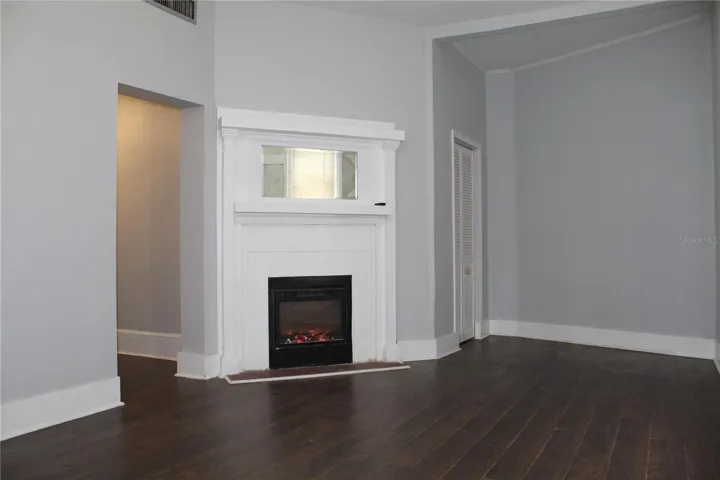 1st fl Liv Rm