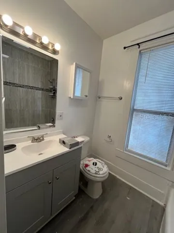 2nd fl Wash sink