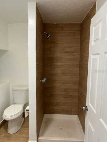 1st fl Bathroom