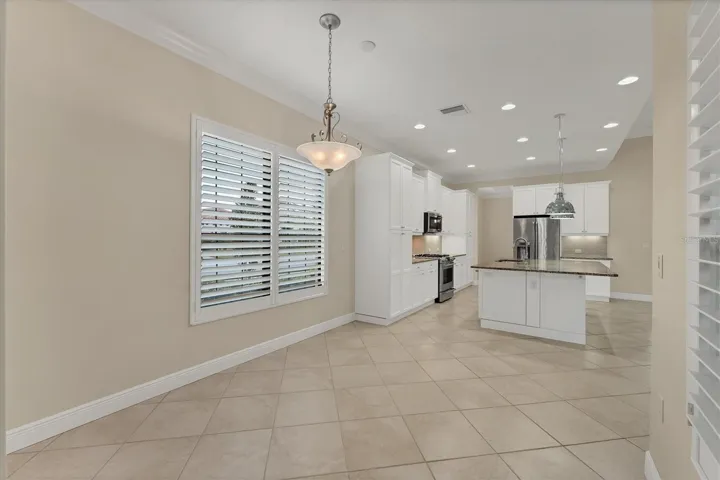 Dine-in Kitchen
