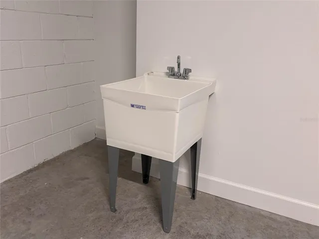 1170