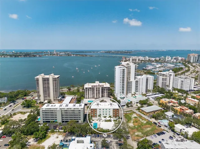 Located on the edge of Downtown Sarasota, close to Marie Selby Botanical Garden and Marina Jack