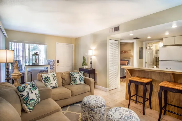 lFully Furnished living room Bright with sunlight from multiple windows