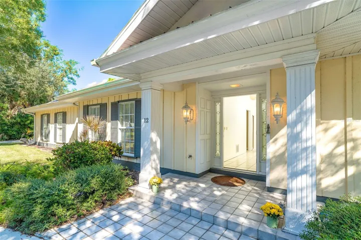 Elegant, covered entryway