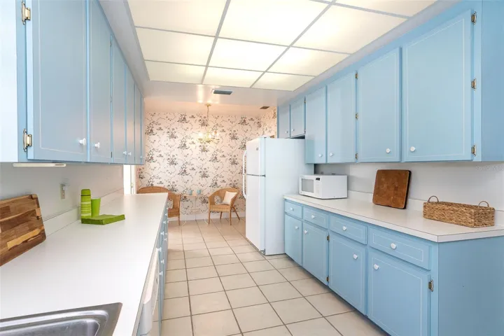 Cheerful kitchen