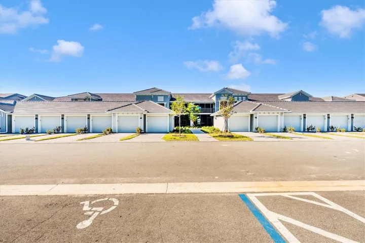 1 Car Garage