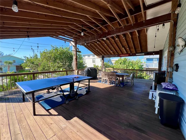 Covered back deck