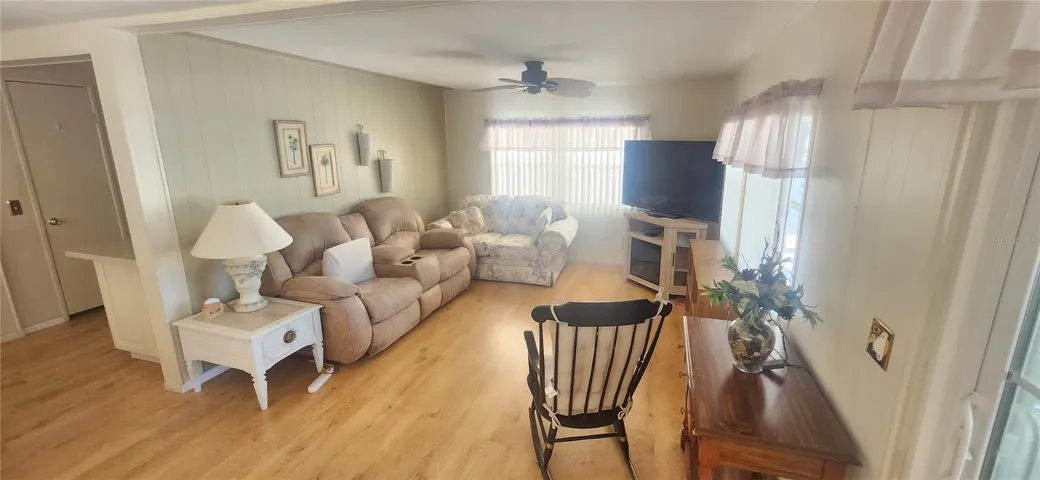 Living room.  Nice furniture included