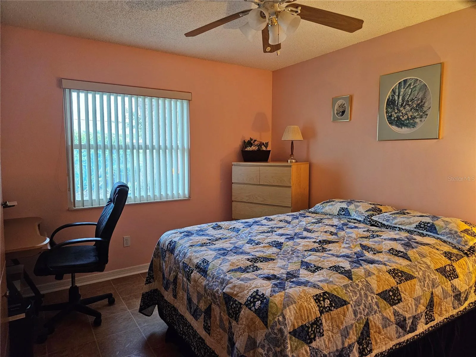 Guest bedroom