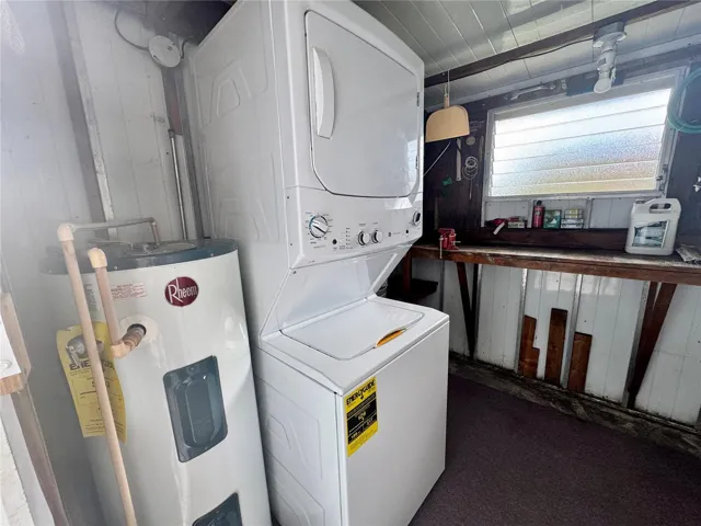 Separate laundry shed