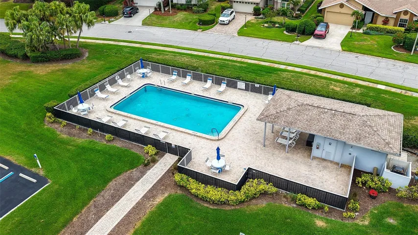 Varanda Units Pool within walking distance
