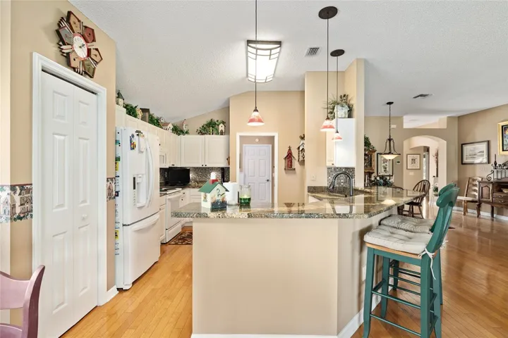 Charming Breakfast Bar