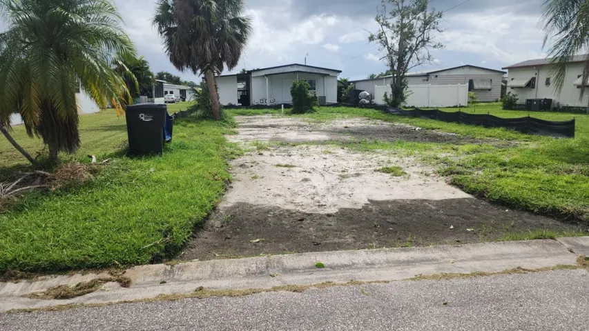 0.10 acres-  wonderful lot!