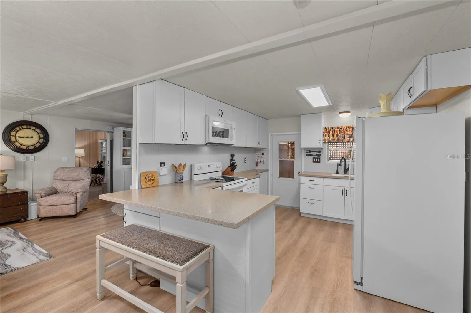 Breakfast Bar in the Kitchen