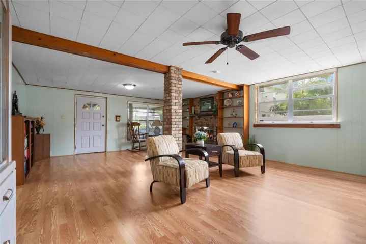 19' x 24' Great room just off the kitchen/dining