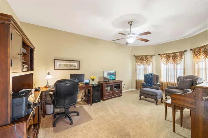 LIVING ROOM/OFFICE