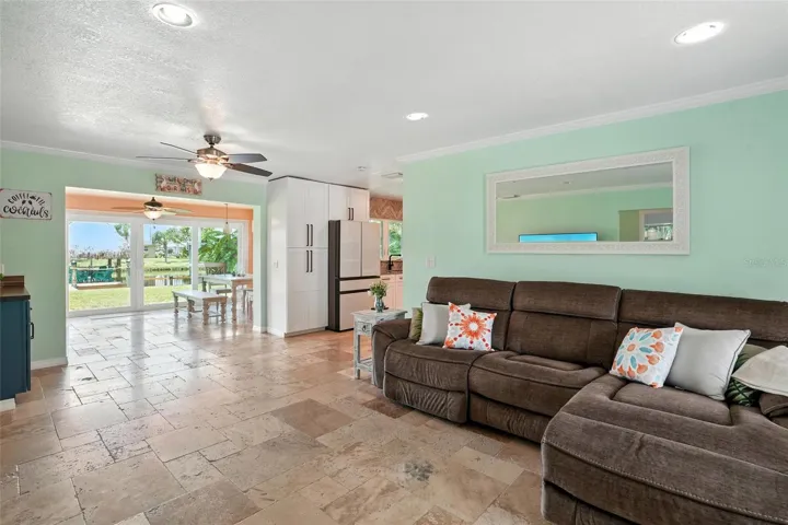 Gorgeous Living Room w/Waterviews!!