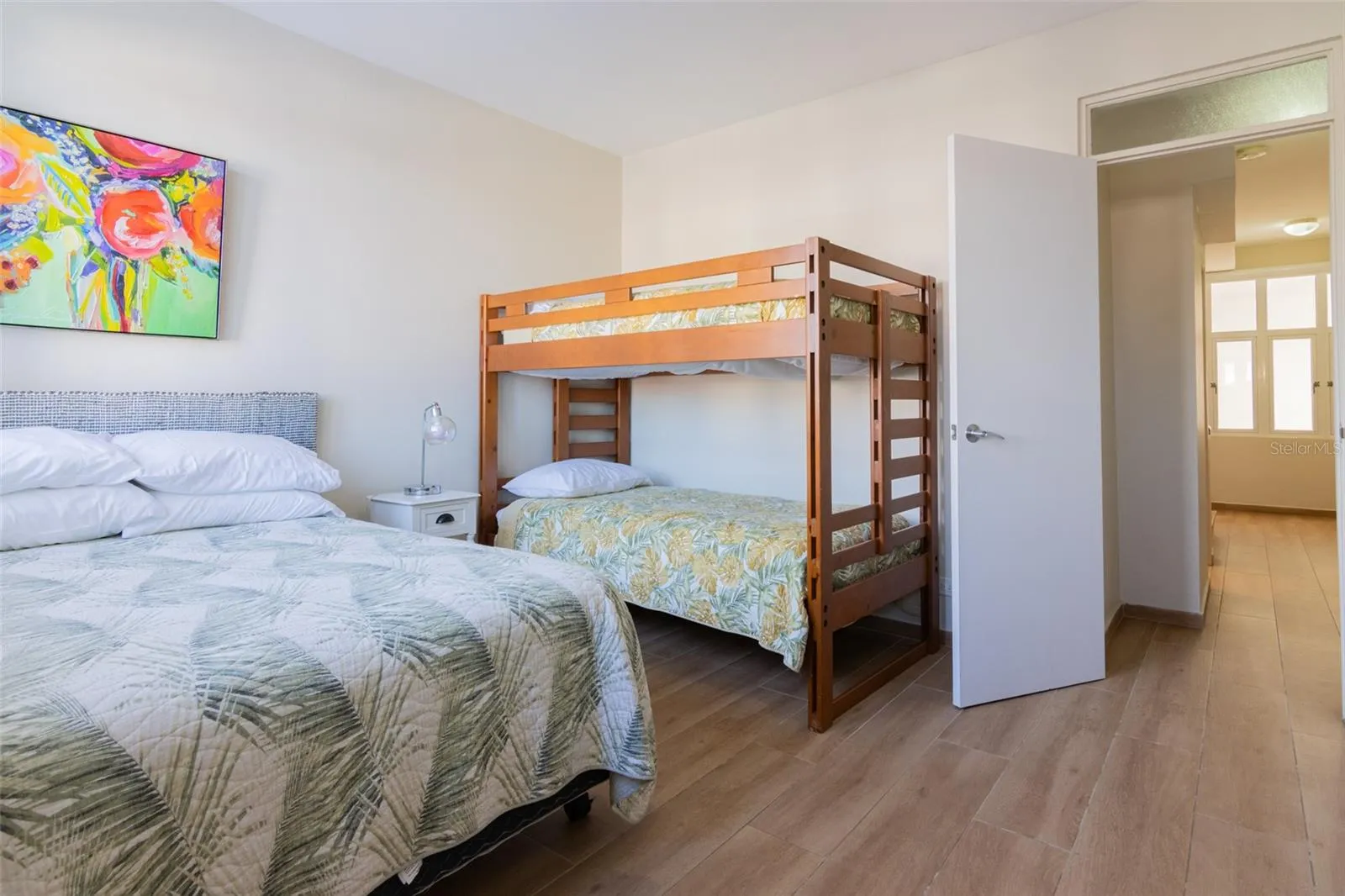 Guest Bedroom – Ideal for Family or Rentals