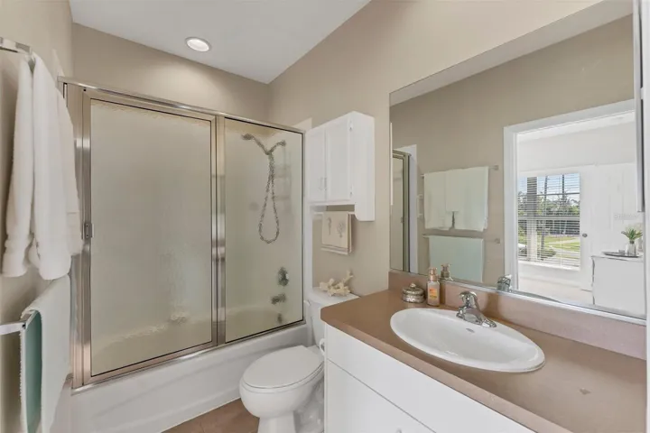 Hall Bath with Tub opens to Guest Bedroom
