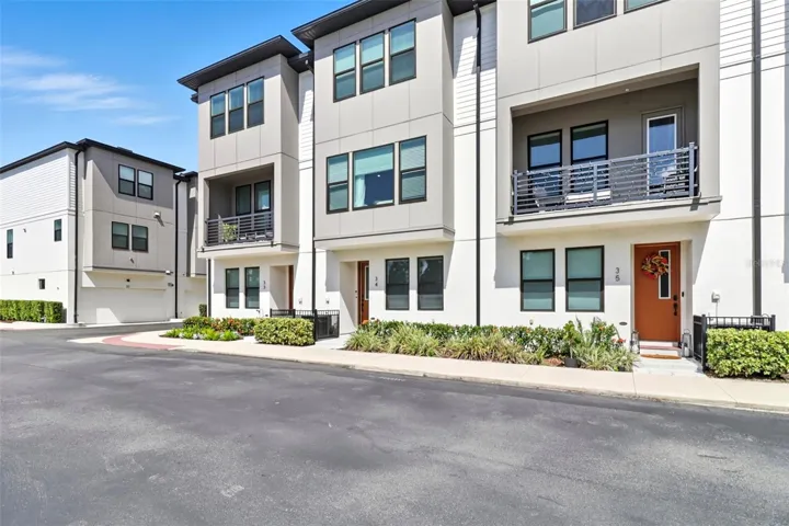 Welcome home to 2511 N Grady Ave. #34
