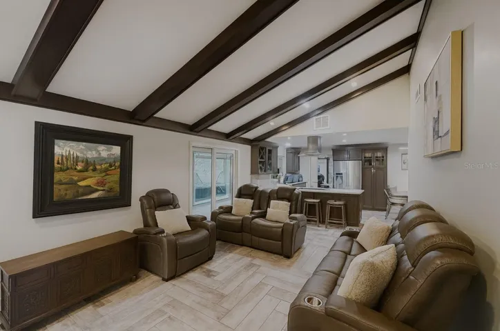 MAIN LIVING ROOM