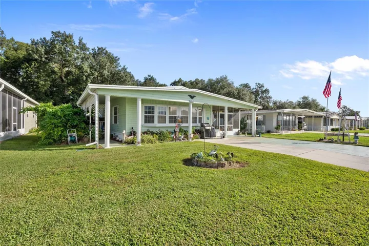 Great location. Welcome to Betmar 55+ own your land pet section home.