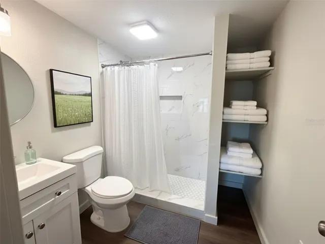 Virtually staged