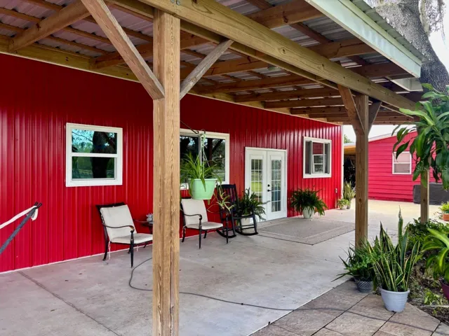 1126 CR 665, Ona Florida 33865 MLS #4667224  Inviting front porch
