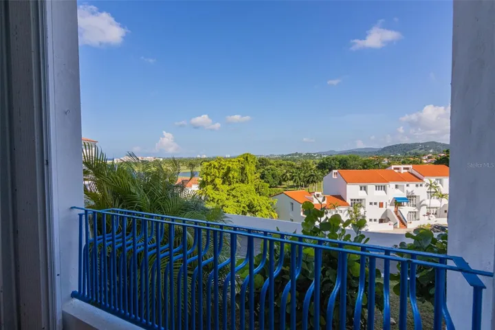 Private Balcony – Golf Resort Lifestyle