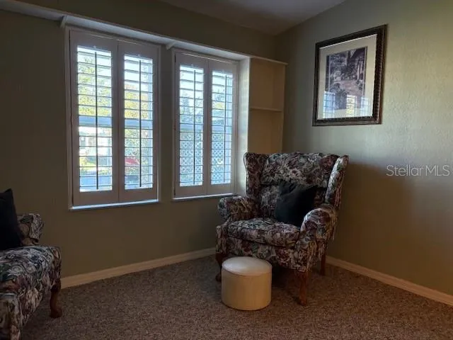 Owner's Suite/Sitting Area 2