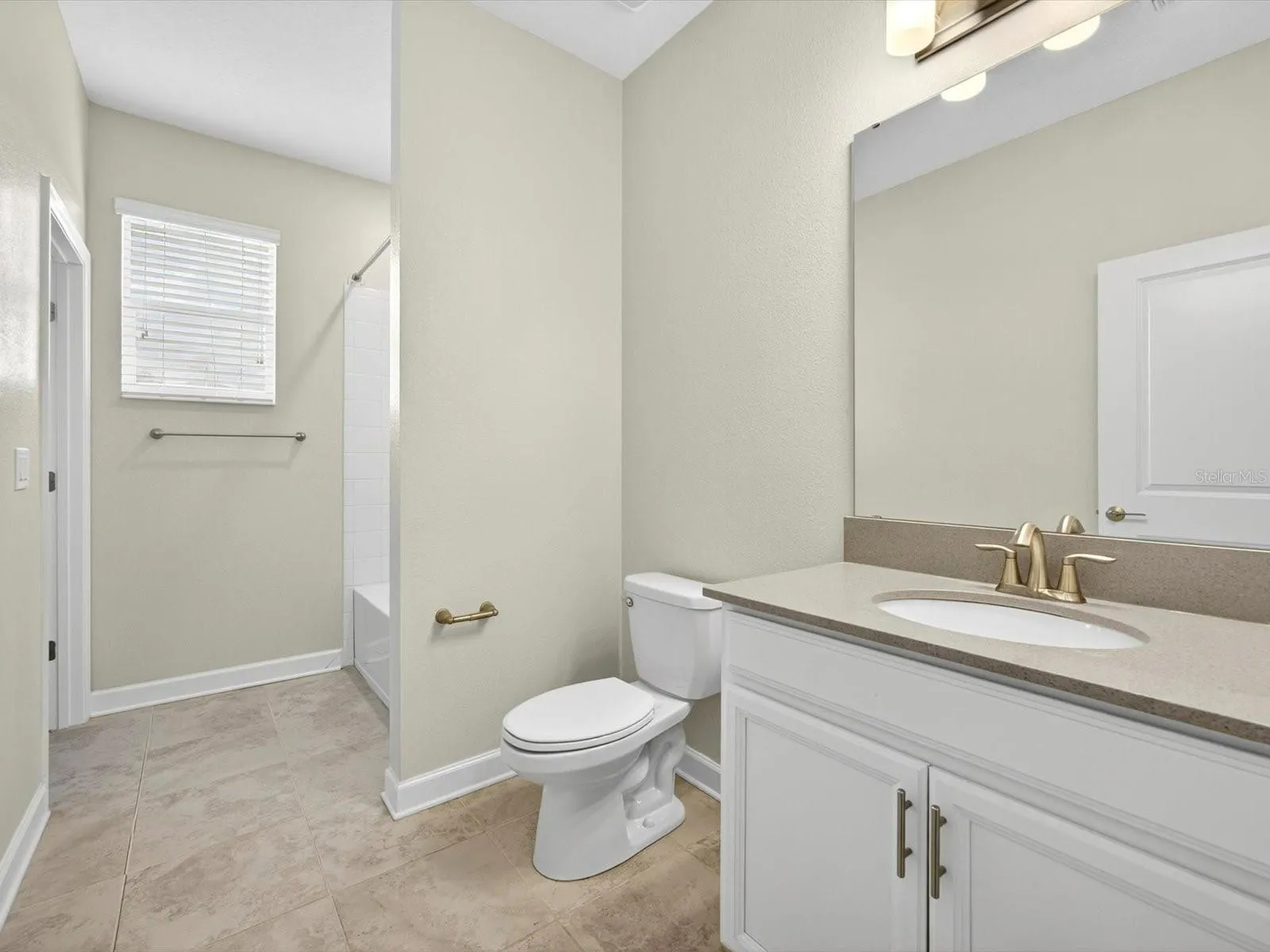 2nd Primary bathroom