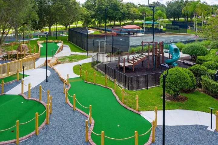 Resort mini-golf