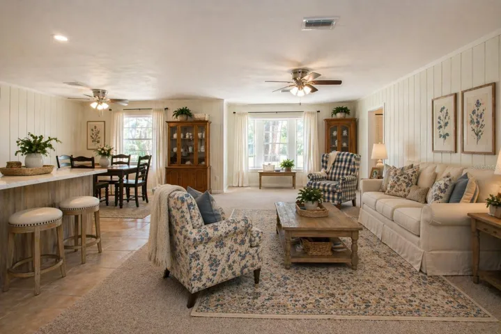 Stages photo of living room